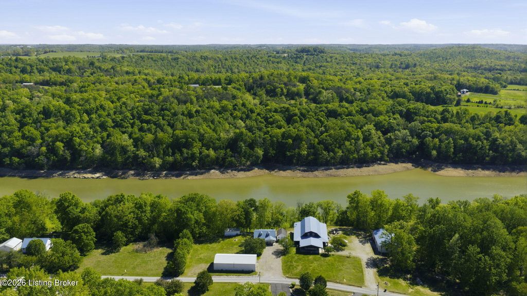 Photo of 905 Nolin Park Rd, Clarkson, KY 42726 (MLS # 1714946)