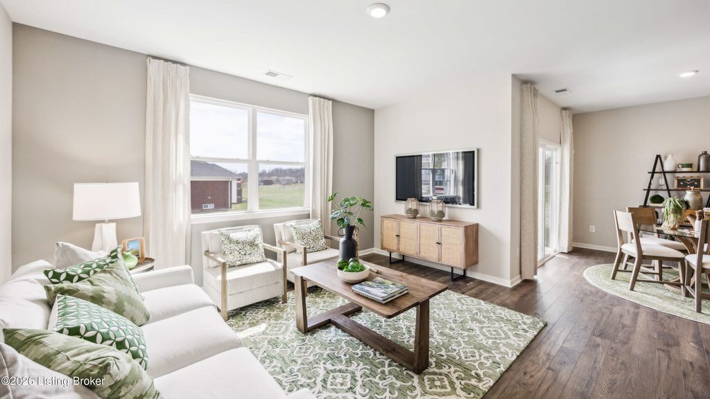 Photo of 8107 Cedar Meadows Ln, Louisville, KY 40229 (MLS # 1706826)