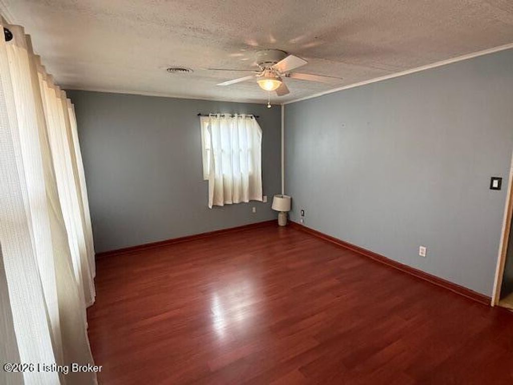 Photo of 207 Marian Dr, Louisville, KY 40218 (MLS # 1709994)