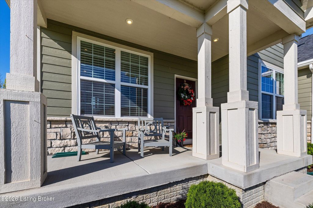 Photo of 17418 Shakes Creek Dr, Fisherville, KY 40023 (MLS # 1715254)