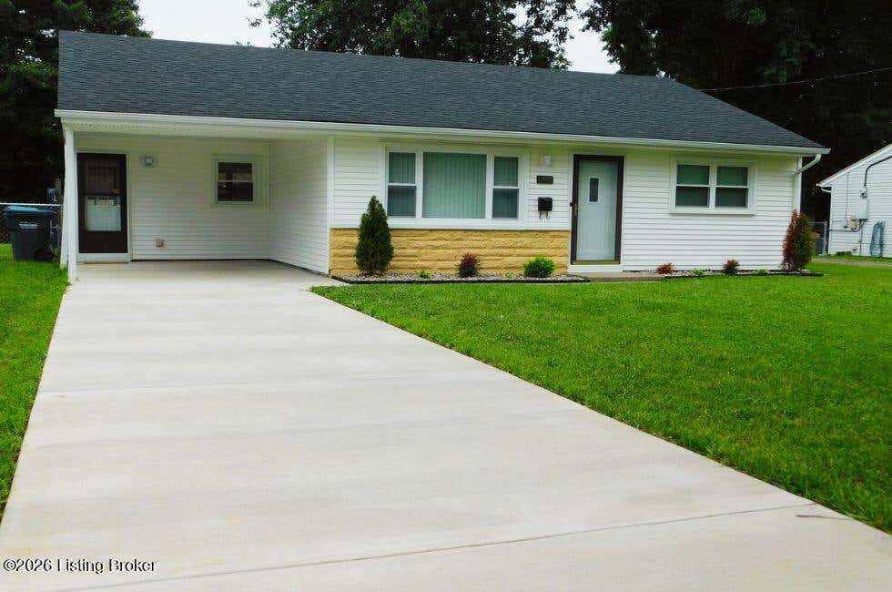 Photo of 14009 Beeston Blvd, Louisville, KY 40272 (MLS # 1725161)