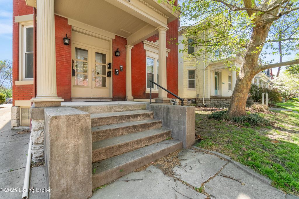 Photo of 1236 E Broadway, Louisville, KY 40204 (MLS # 1705339)