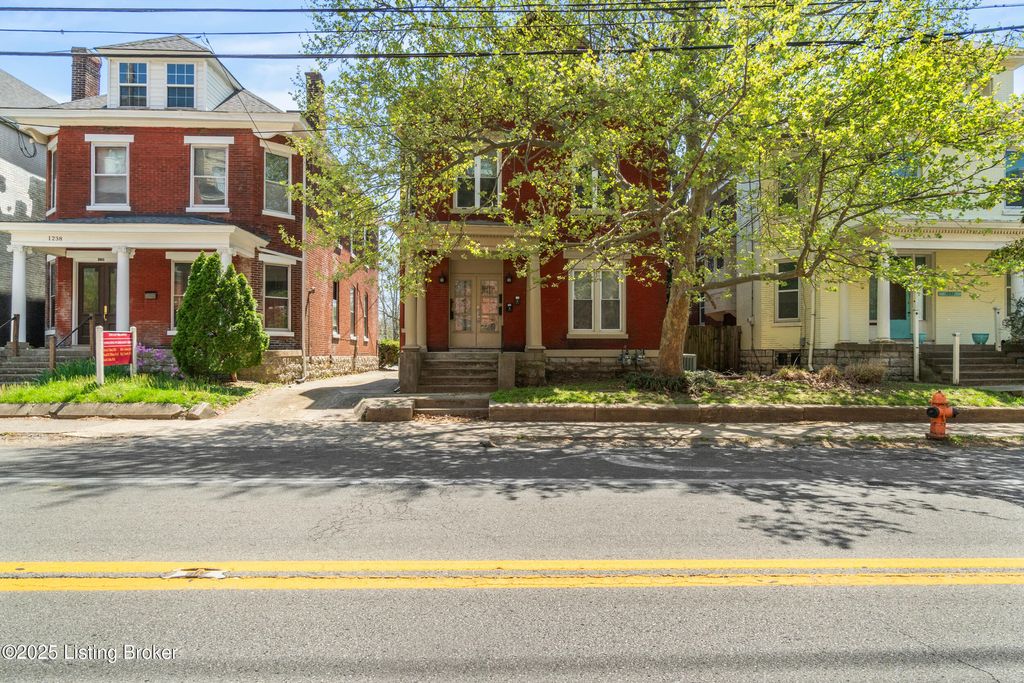 Photo of 1236 E Broadway, Louisville, KY 40204 (MLS # 1705339)