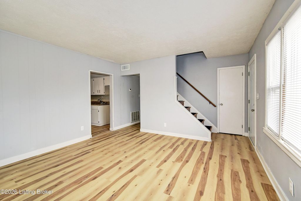 Photo of 9218 Cavalcade Ave, Louisville, KY 40272 (MLS # 1711673)