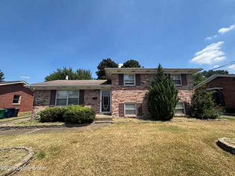 Homes For Sale - 2011 Mary Catherine Dr<br/> Jefferson County, Louisville, KY 40216
