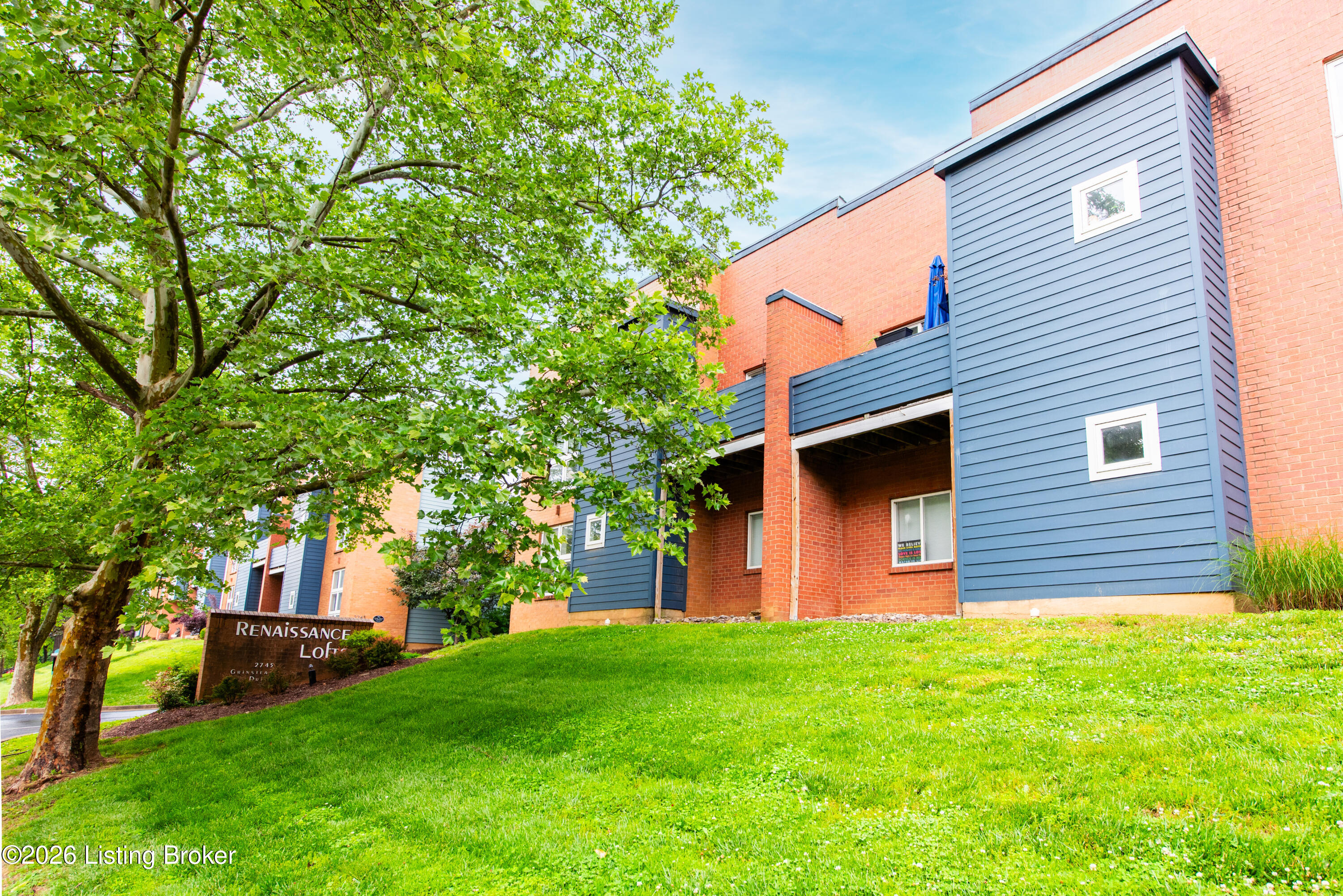 2745 Grinstead Dr APT 213