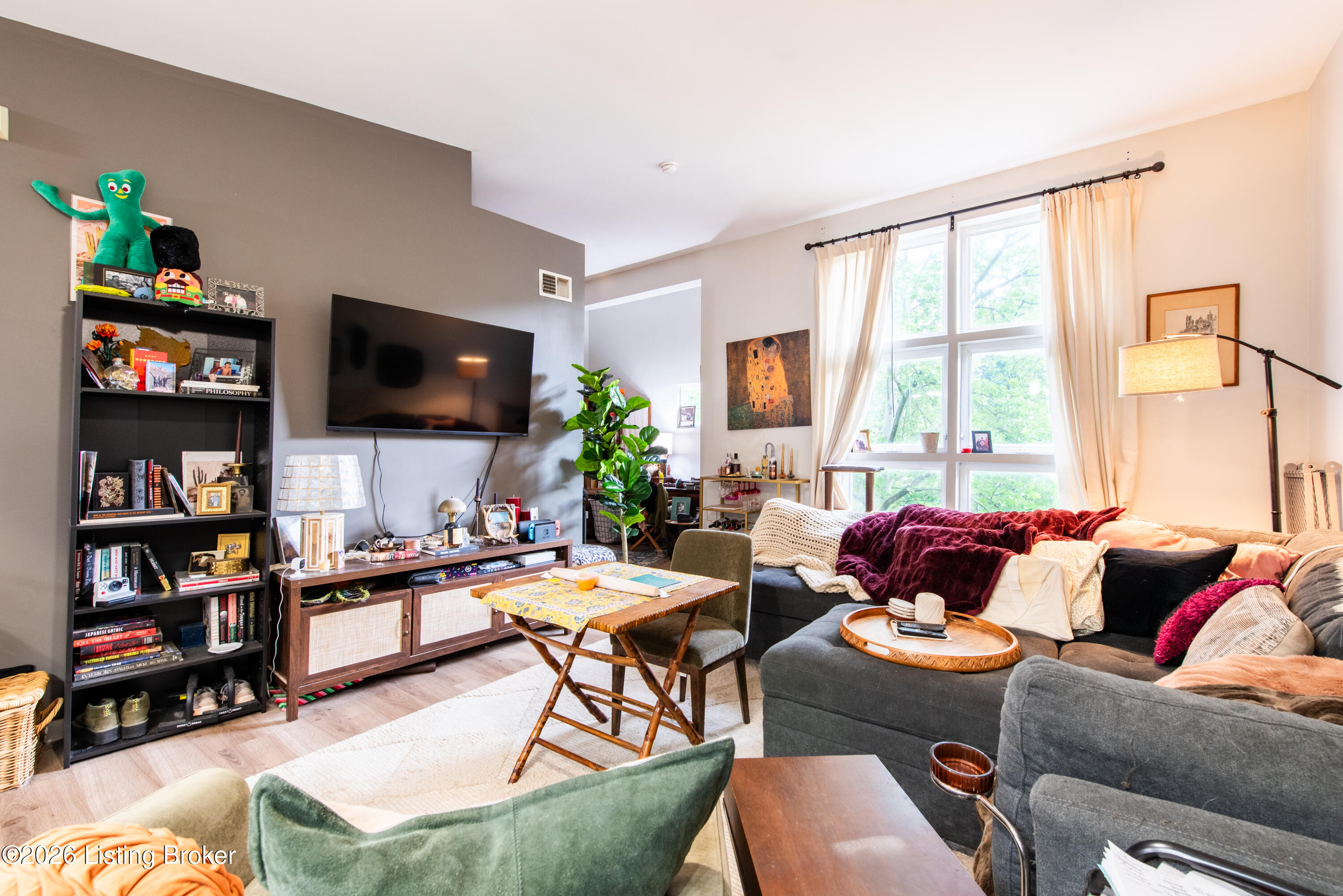 2745 Grinstead Dr APT 213