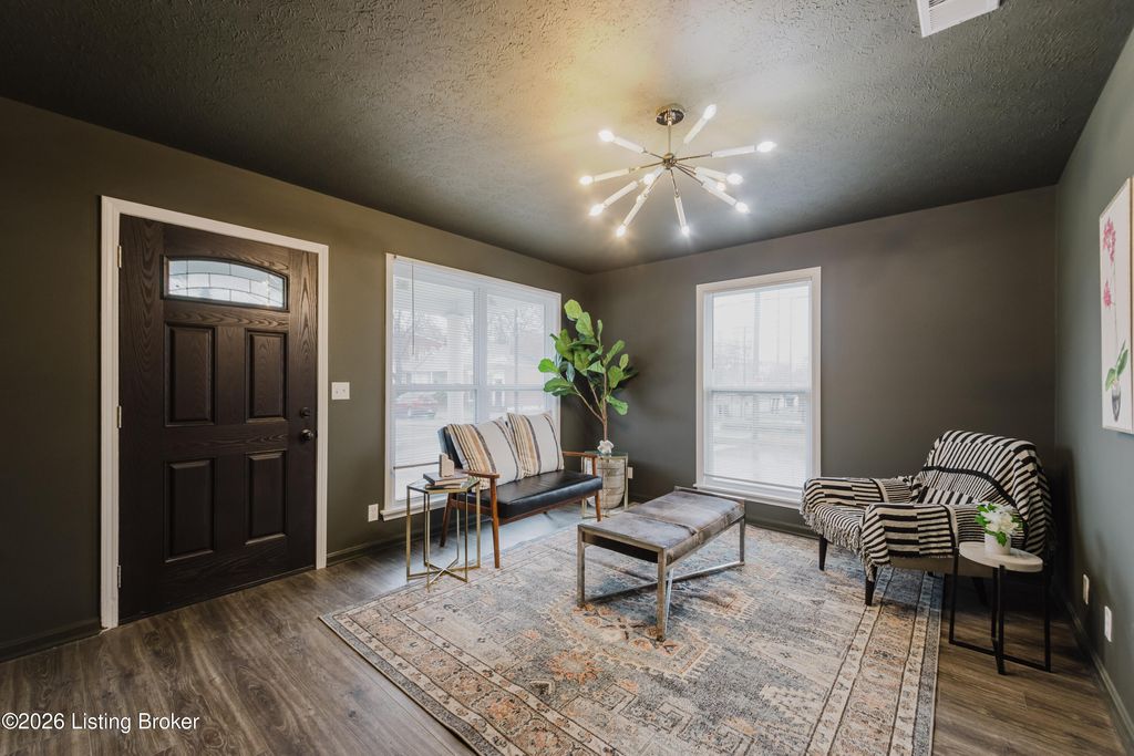 Photo of 935 S Clay St, Louisville, KY 40203 (MLS # 1710692)