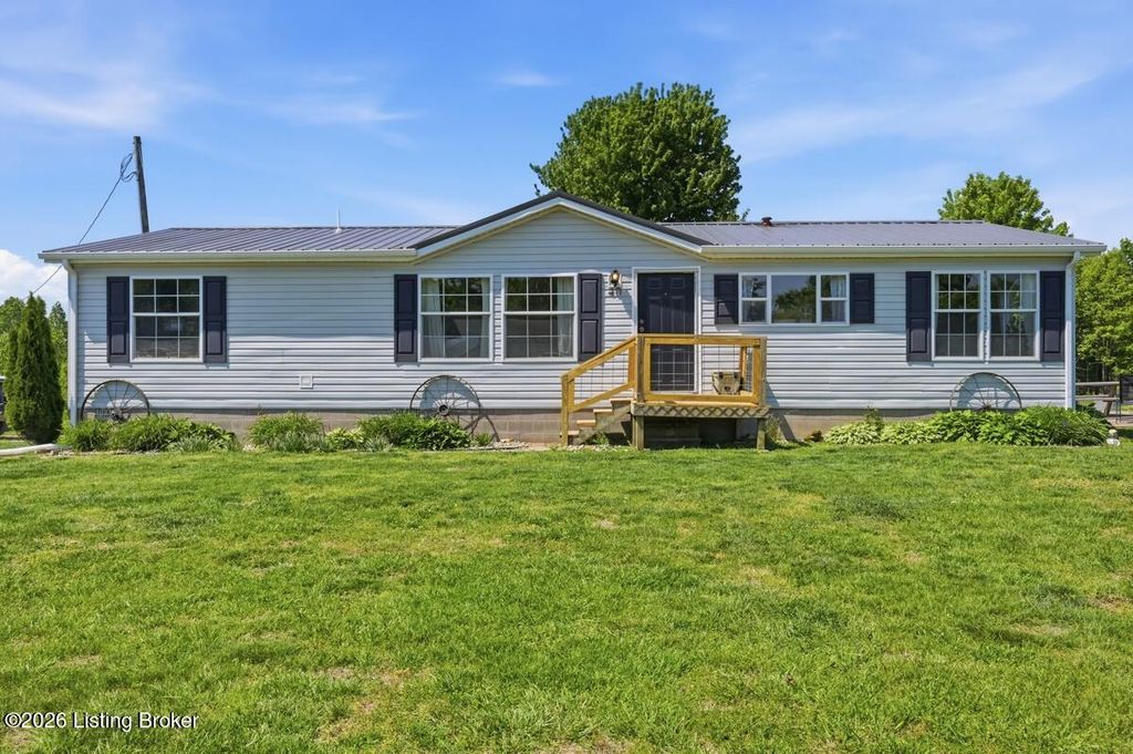 Photo of 40 Brandy Ct, Leitchfield, KY 42754 (MLS # 1715711)