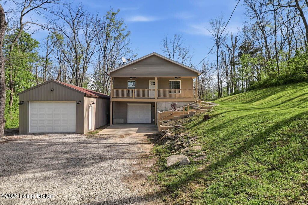 Photo of 440 Harley Thompson Rd, Shelbyville, KY 40065 (MLS # 1714149)