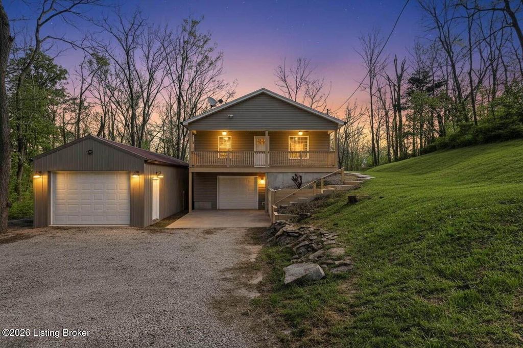 Photo of 440 Harley Thompson Rd, Shelbyville, KY 40065 (MLS # 1714149)