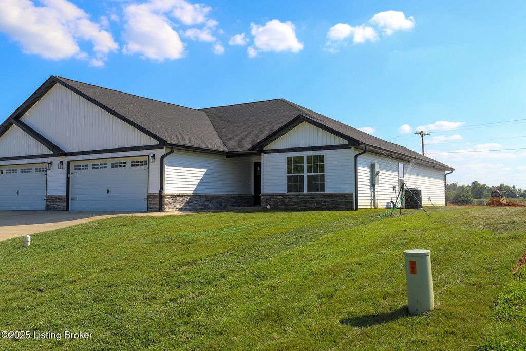 Photo of 838 Otter Creek Rd, Vine Grove, KY 40175 (MLS # 1706616)