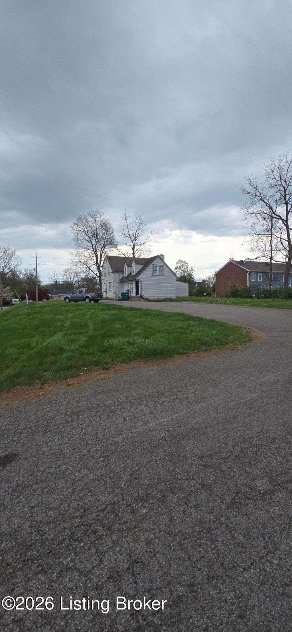 Photo of 4502 Fegenbush Ln, Louisville, KY 40218 (MLS # 1715133)