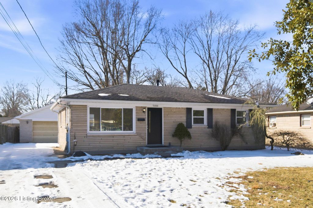 Photo of 9000 Dorrance Dr, Louisville, KY 40258 (MLS # 1708933)