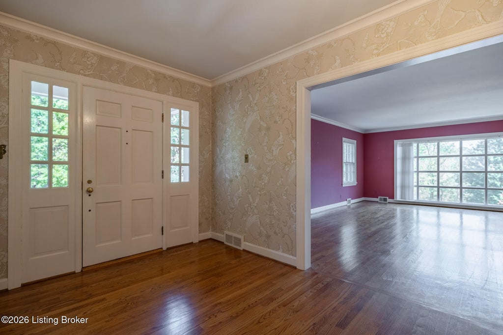 Photo of 2406 Gray Fox Rd, Louisville, KY 40205 (MLS # 1731802)