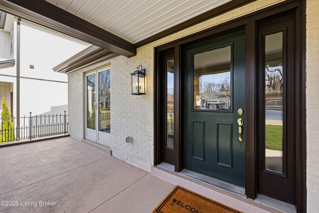 Photo of 1214 Larue Ave, Louisville, KY 40213 (MLS # 1714621)