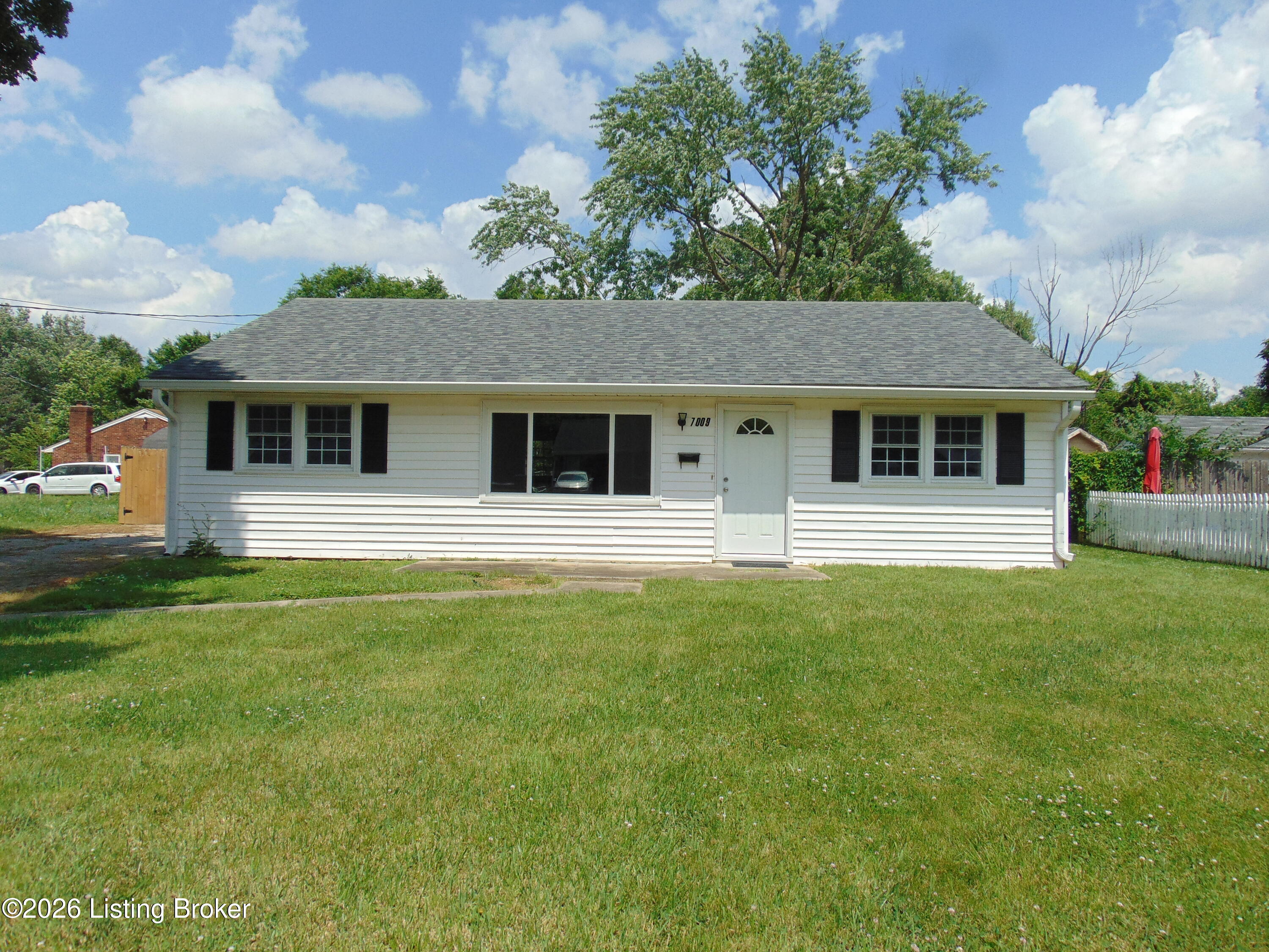 Photo 1 of 15 — 7009 Rainbow Dr, Louisville, KY 40272