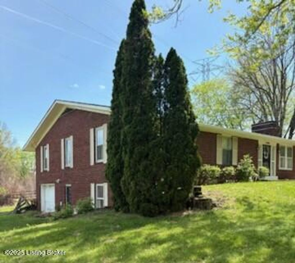 Photo of 3400 S Camden Ln, Crestwood, KY 40014 (MLS # 1690836)
