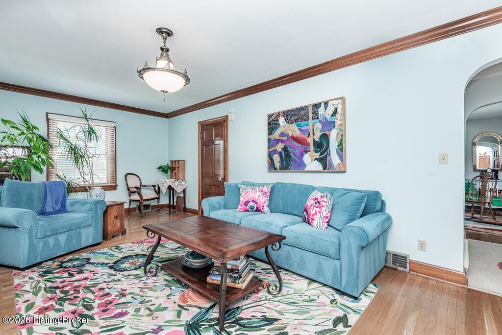 Photo of 4549 Southern Pkwy, Louisville, KY 40214 (MLS # 1728015)