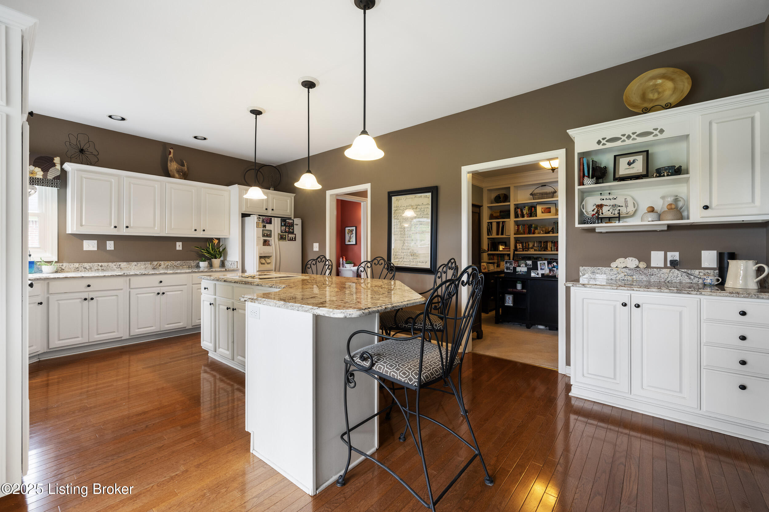 10916 Lake Vista Ct, Louisville, Kentucky image 10