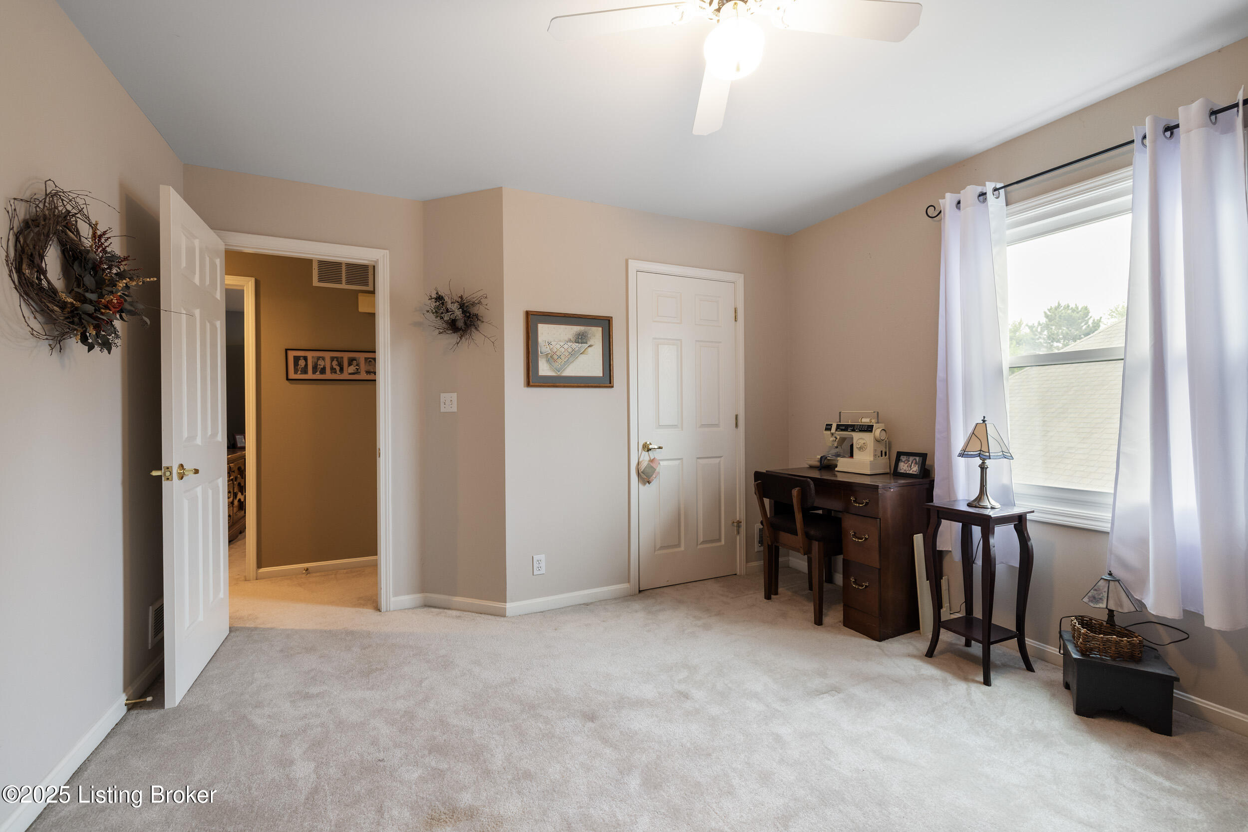 10916 Lake Vista Ct, Louisville, Kentucky image 38