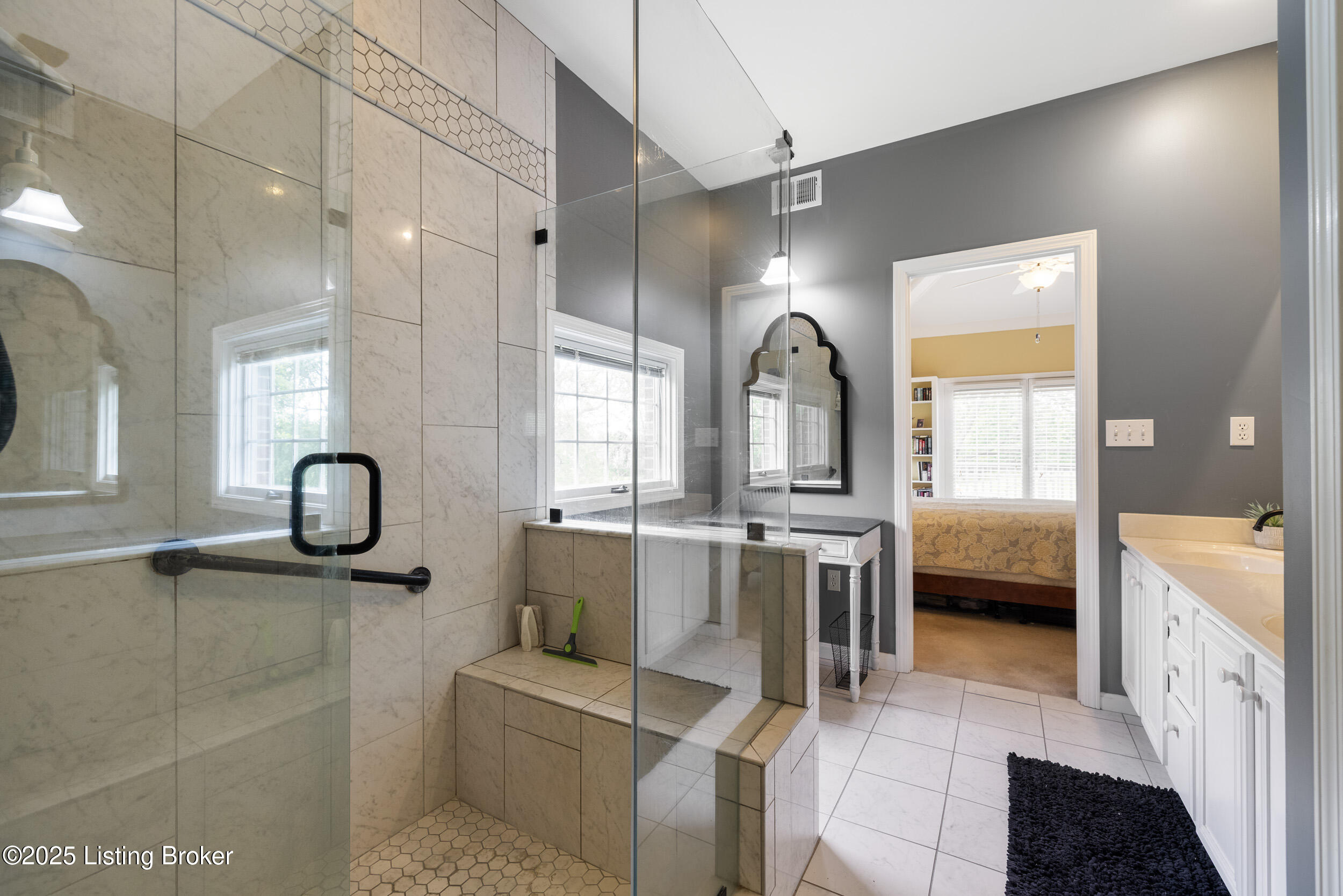 10916 Lake Vista Ct, Louisville, Kentucky image 28