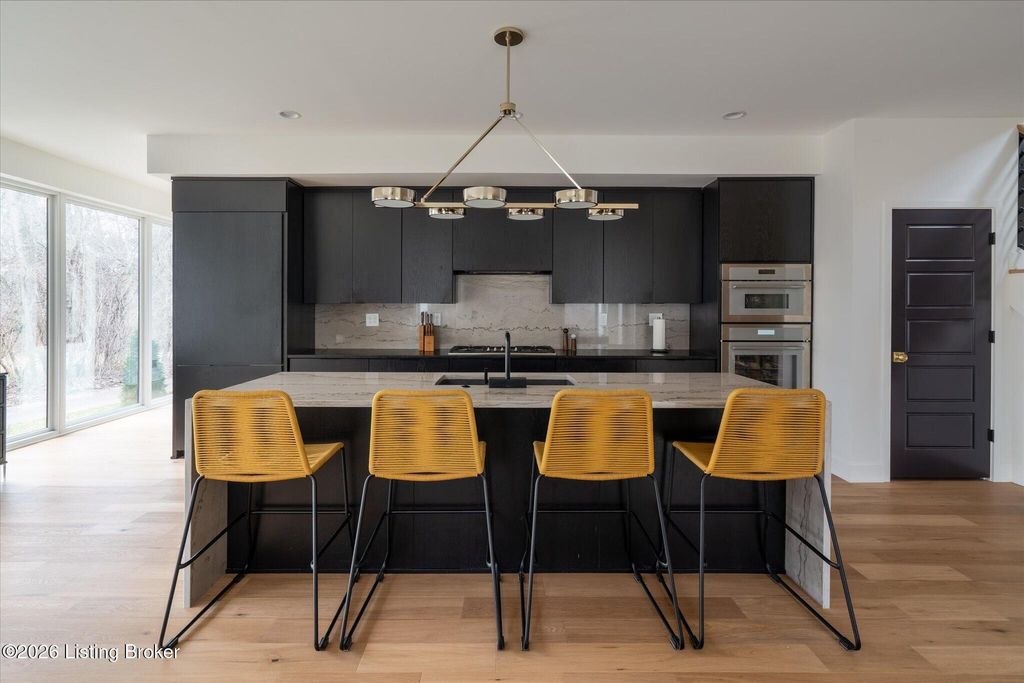 Photo of 2803 Rivers Edge Rd, Louisville, KY 40222 (MLS # 1711758)