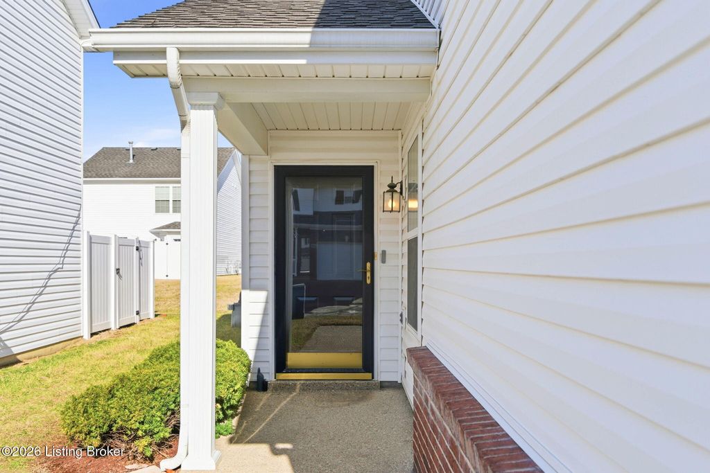 Photo of 8411 Arbor Meadow Way, Louisville, KY 40228 (MLS # 1718965)