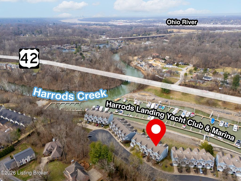 Photo of 5002 Harrods Landing Dr, Prospect, KY 40059 (MLS # 1717968)