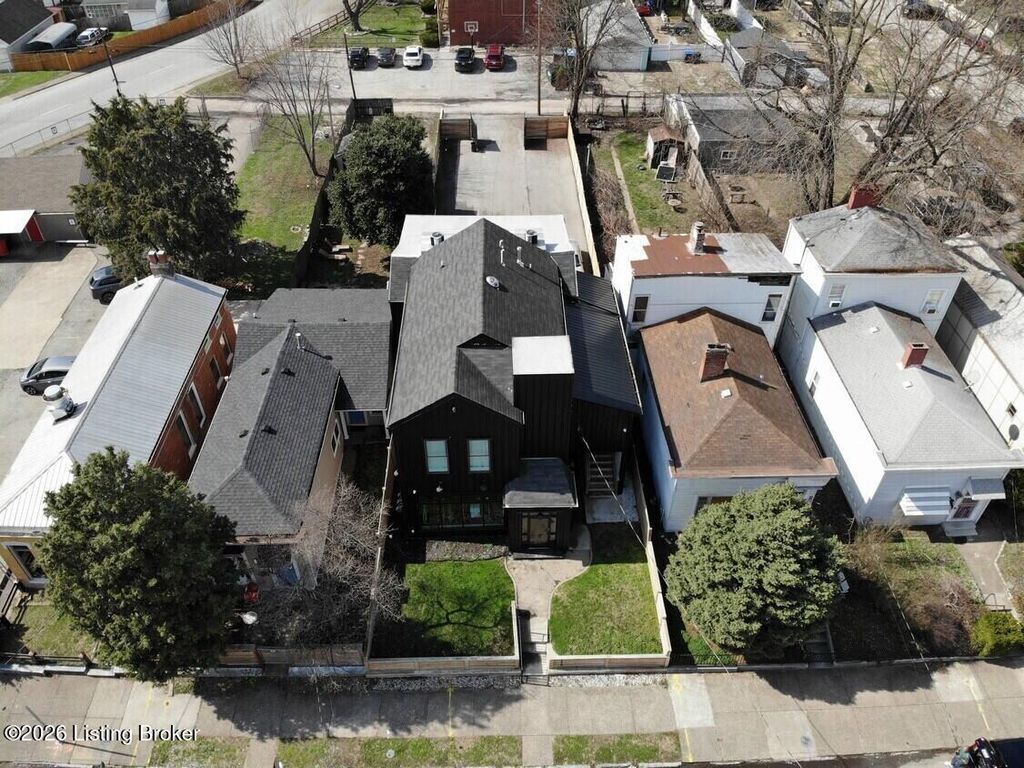 Photo of 1110 Logan St, Louisville, KY 40204 (MLS # 1712032)