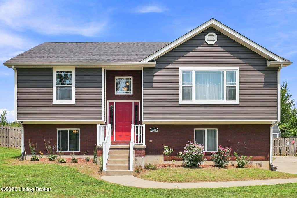 Photo of 323 House Ln, Elizabethtown, KY 42701 (MLS # 1726041)