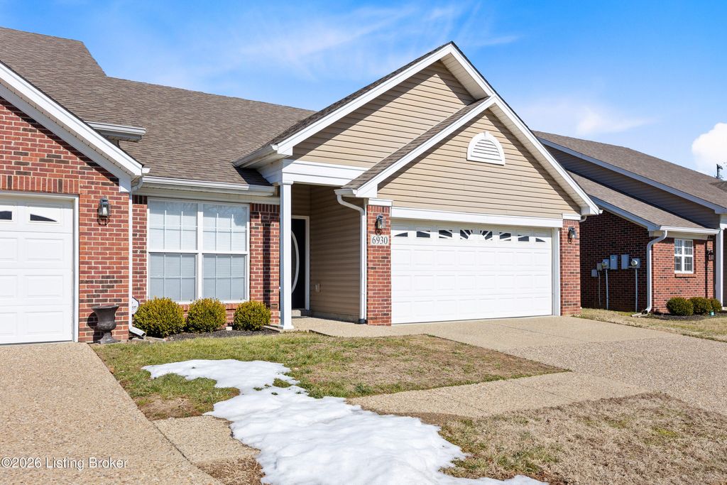 Photo of 6930 Arbor Manor Way, Louisville, KY 40228 (MLS # 1709074)
