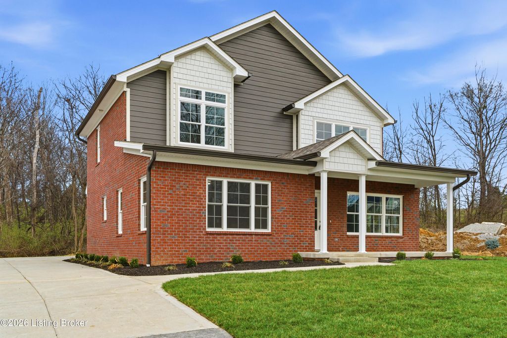 Photo of 1006 Rowan Creek Dr, Bardstown, KY 40004 (MLS # 1717467)