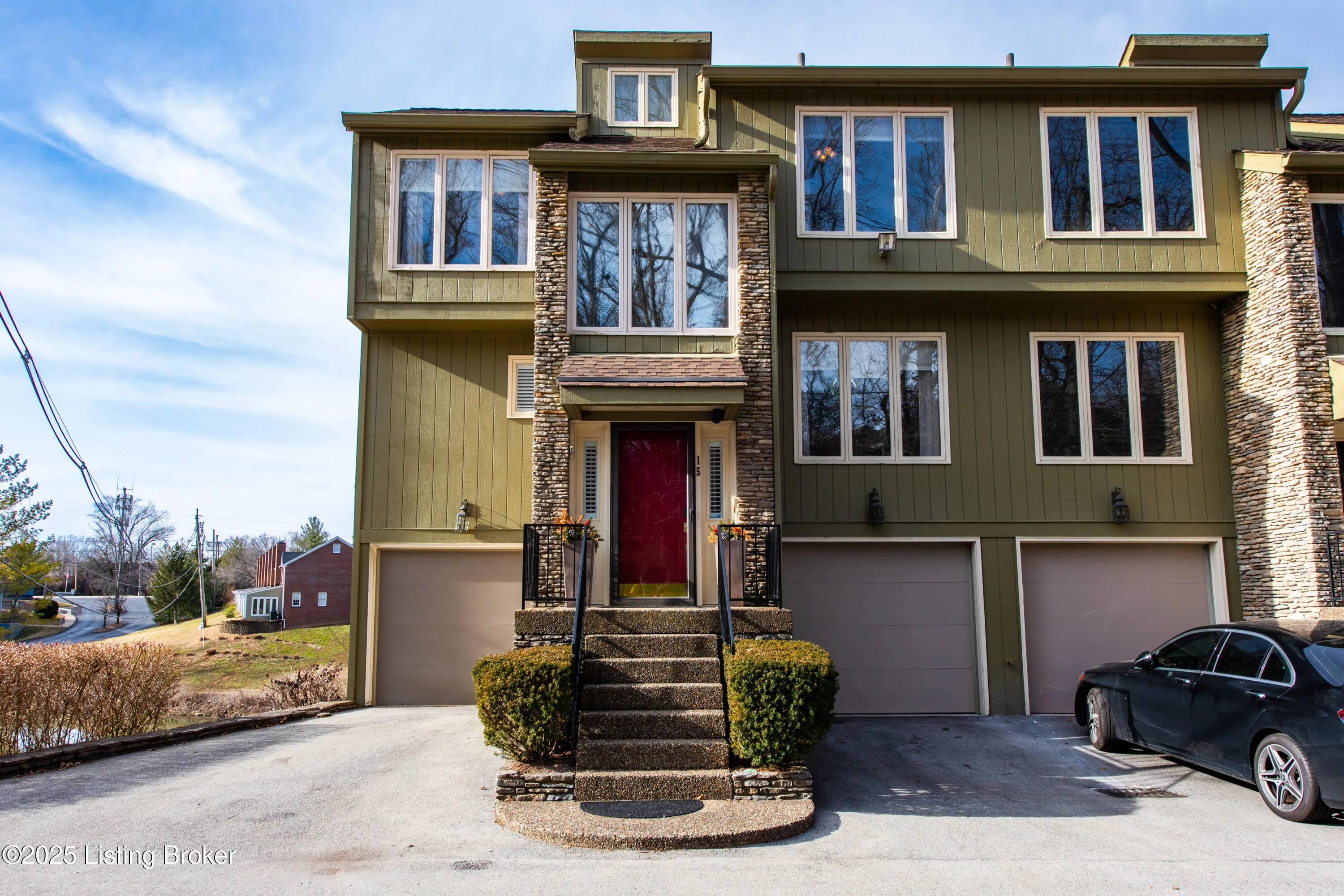 Prospect, Kentucky 40059, United States, 4 Bedrooms Bedrooms, ,3 BathroomsBathrooms,Residential,Active,118867