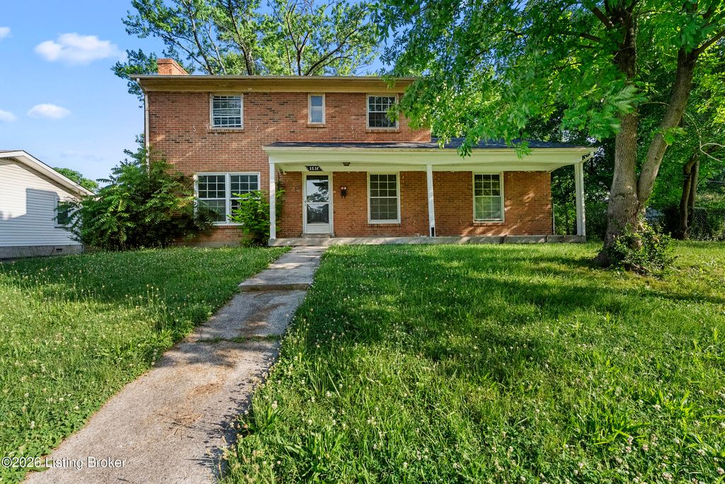 Photo of 2227 Bradford Dr, Louisville, KY 40218 (MLS # 1720354)