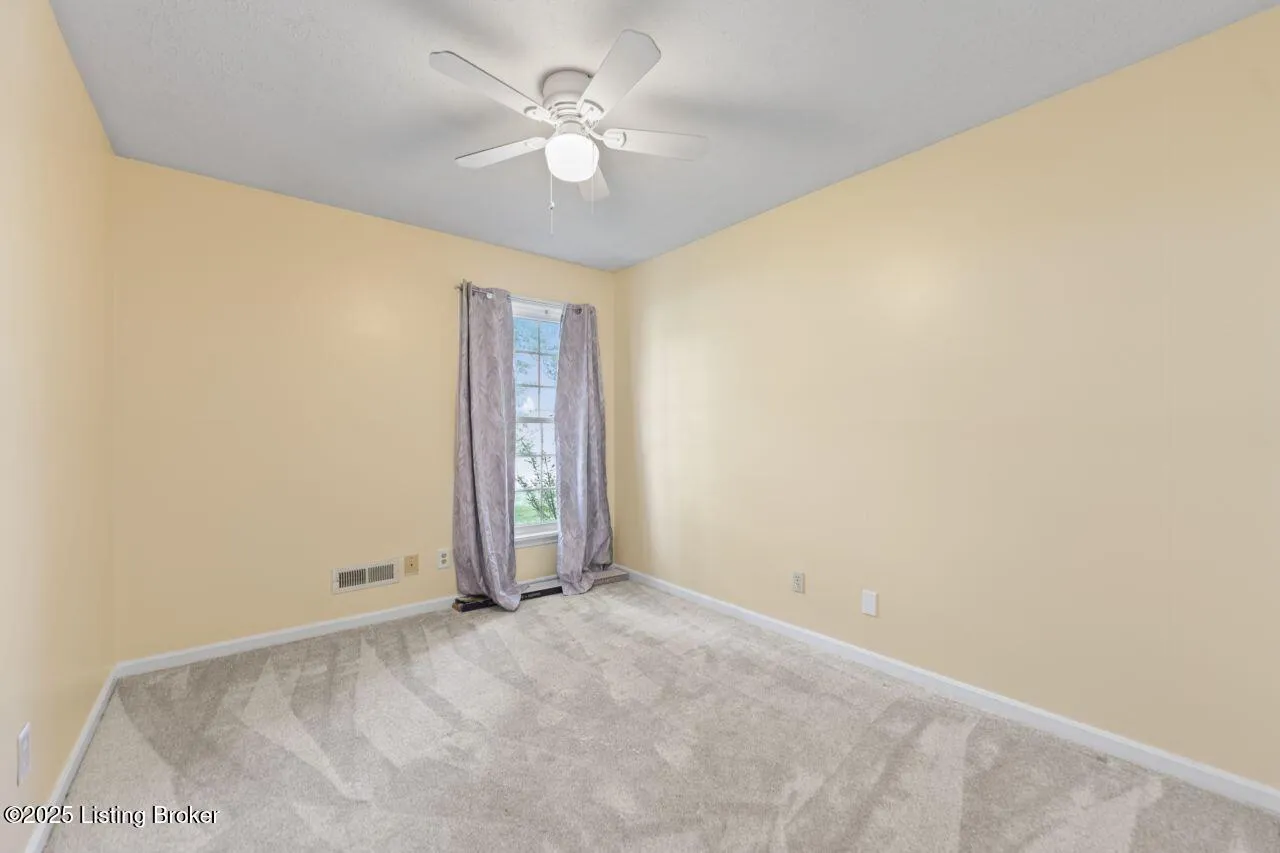Louisville, Kentucky 40291, United States, 3 Bedrooms Bedrooms, ,2 BathroomsBathrooms,Residential,Pending,118496