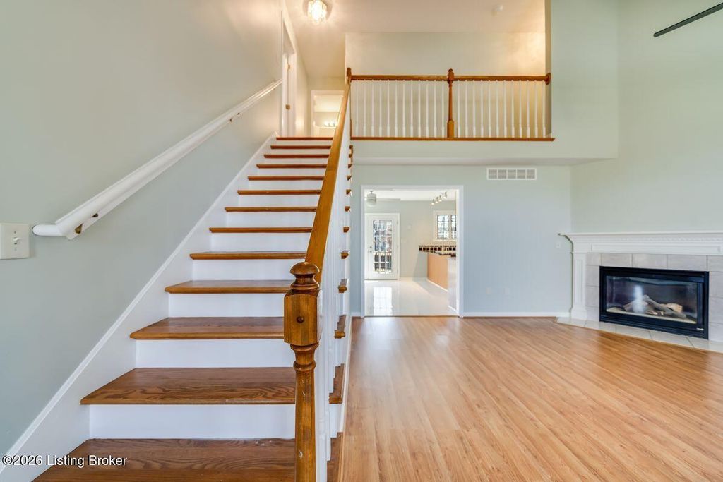 Photo of 6404 Faris Way, Louisville, KY 40272 (MLS # 1703573)