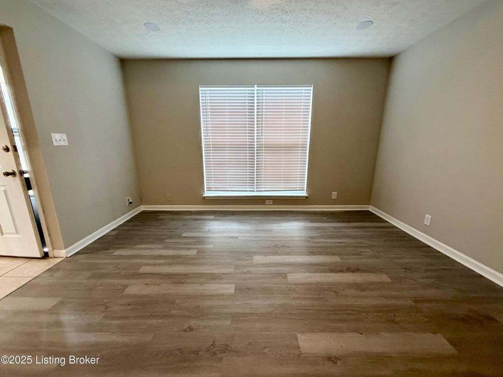 Photo of 12420 Brothers Ave, Louisville, KY 40243 (MLS # 1704449)