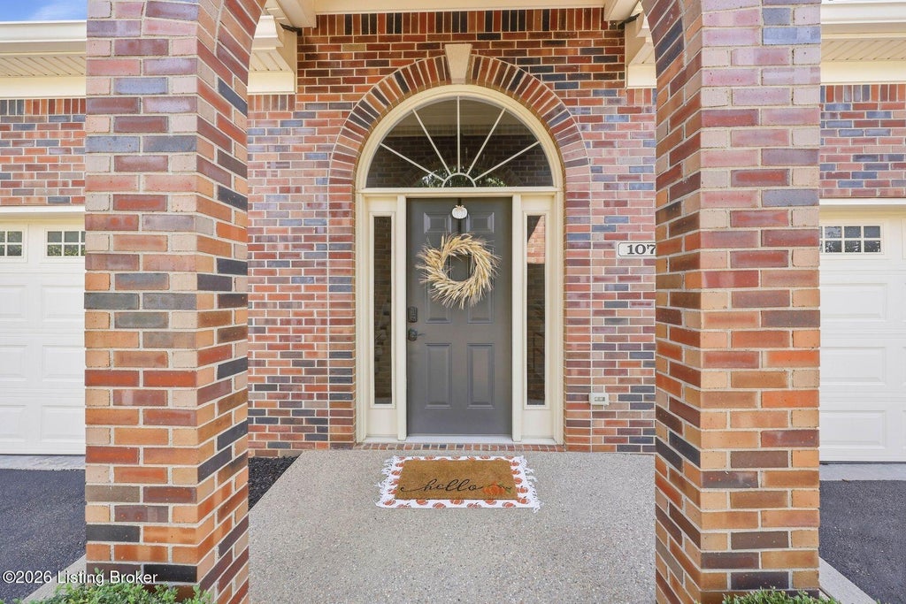 Photo of 107 Treslyn Way, Louisville, KY 40245 (MLS # 1727348)