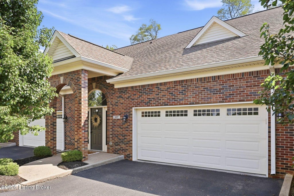 Photo of 107 Treslyn Way, Louisville, KY 40245 (MLS # 1727348)