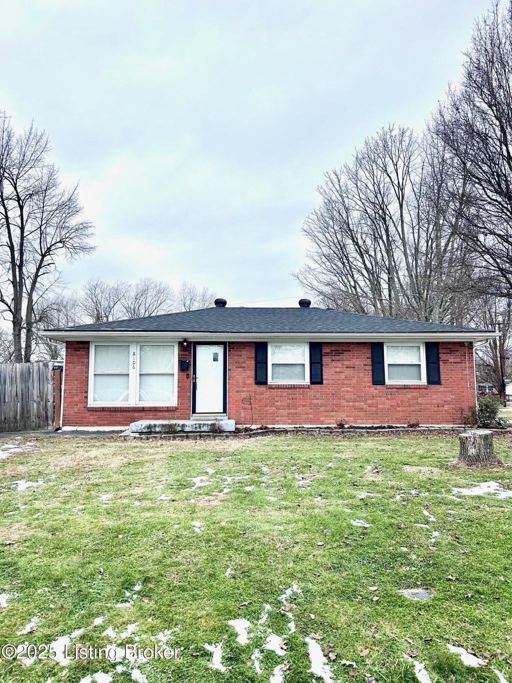 Photo of 8106 Indigo Dr, Louisville, KY 40258 (MLS # 1705402)