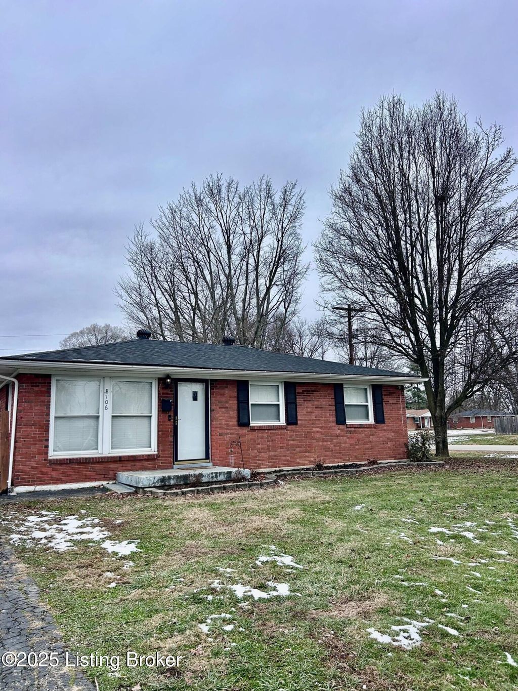 Photo of 8106 Indigo Dr, Louisville, KY 40258 (MLS # 1705402)