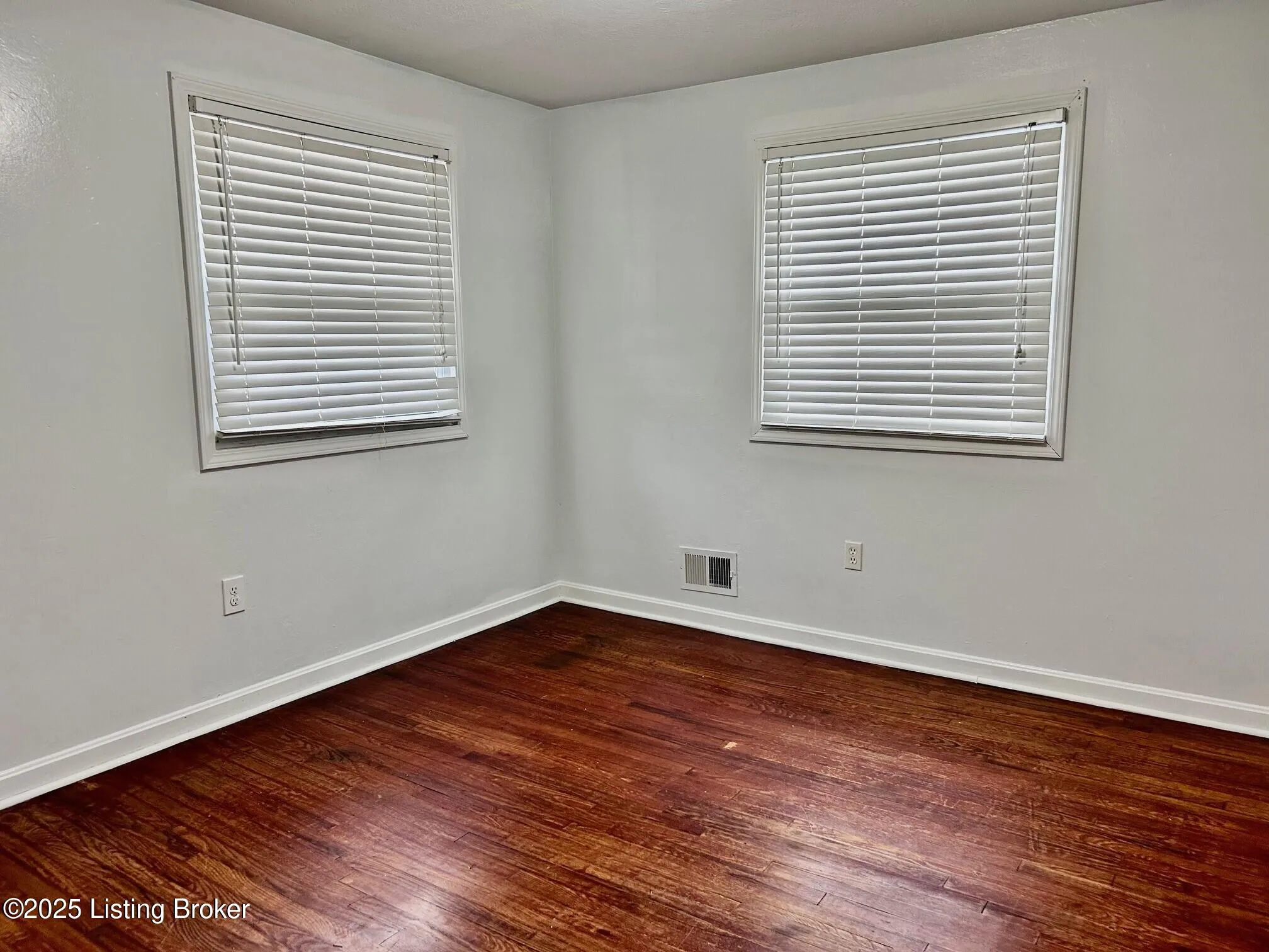 Louisville, Kentucky 40258, United States, 3 Bedrooms Bedrooms, ,1 BathroomBathrooms,Residential,Active,257132