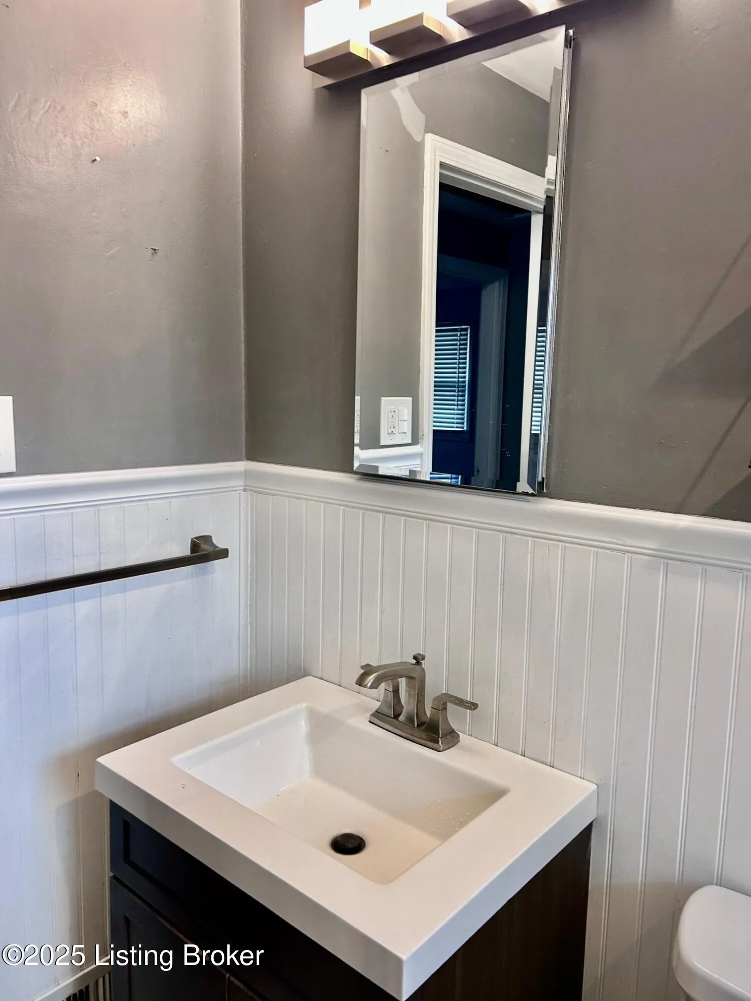 Louisville, Kentucky 40258, United States, 3 Bedrooms Bedrooms, ,1 BathroomBathrooms,Residential,Active,257132