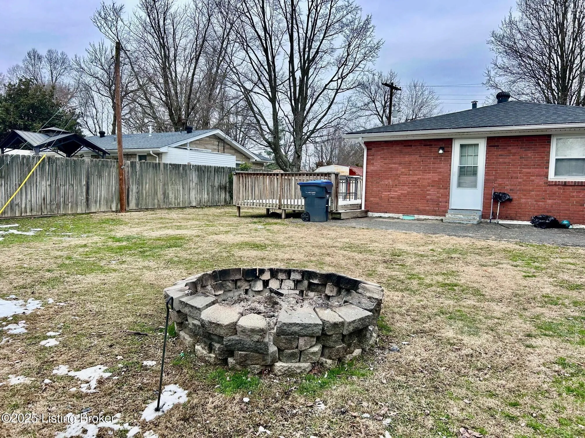 Louisville, Kentucky 40258, United States, 3 Bedrooms Bedrooms, ,1 BathroomBathrooms,Residential,Active,257132