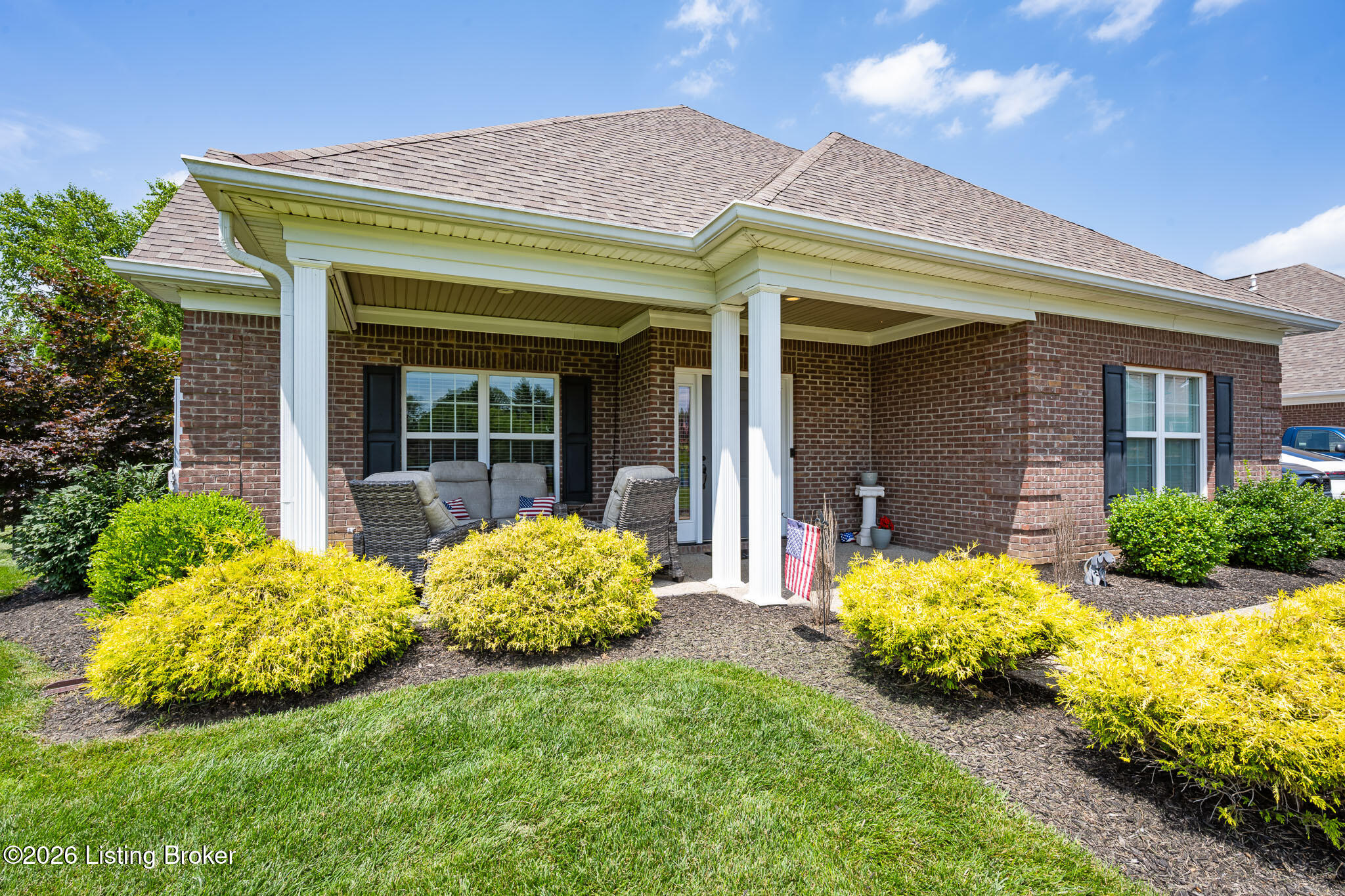 Photo 1 of 35 — 6609 Williamsburg Ct, Crestwood, KY 40014