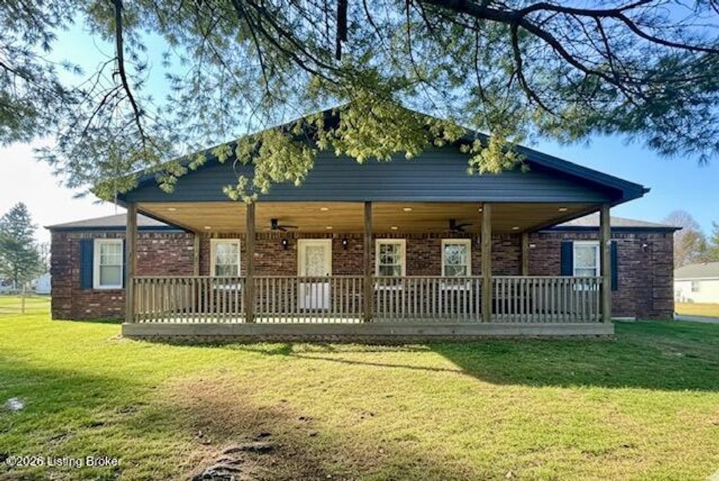 Photo of 341 Palomino Dr, Harrodsburg, KY 40330 (MLS # 1707254)