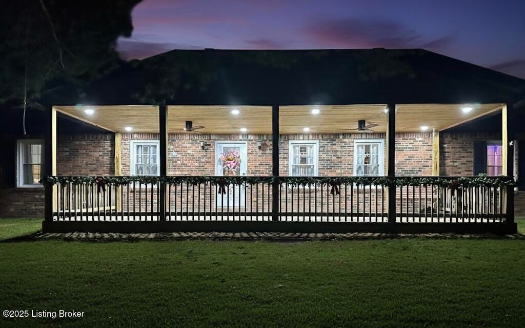 Photo of 341 Palomino Dr, Harrodsburg, KY 40330 (MLS # 1707254)