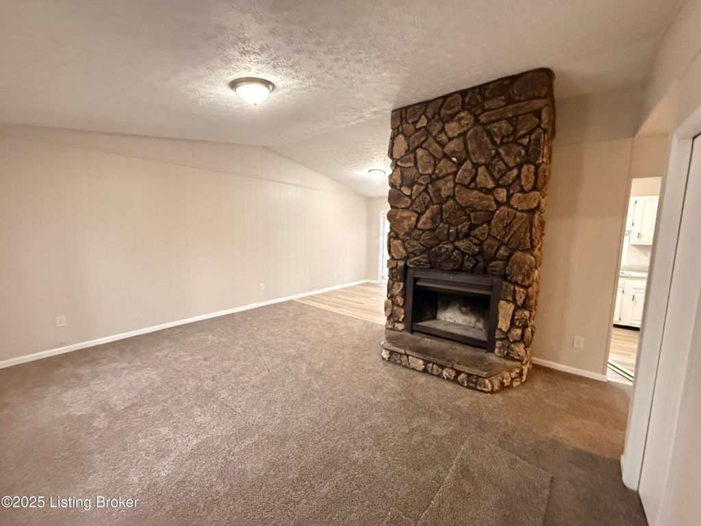 Photo of 8401 Roseborough Rd, Louisville, KY 40228 (MLS # 1705883)