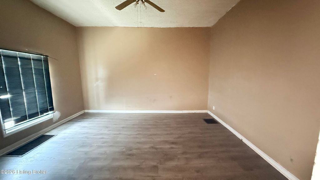 Photo of 3229 Garland Ave, Louisville, KY 40211 (MLS # 1712660)